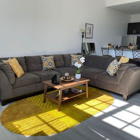 Апартаменты Cozy, High Rise, Large Studio Facing Downtown . Балтимор Экстерьер фото