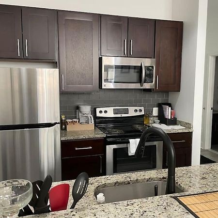Апартаменты Cozy, High Rise, Large Studio Facing Downtown . Балтимор Экстерьер фото